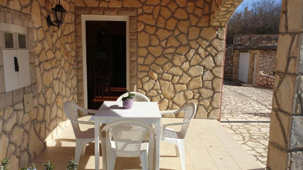 Apartments Roses Dobrinj المظهر الخارجي الصورة