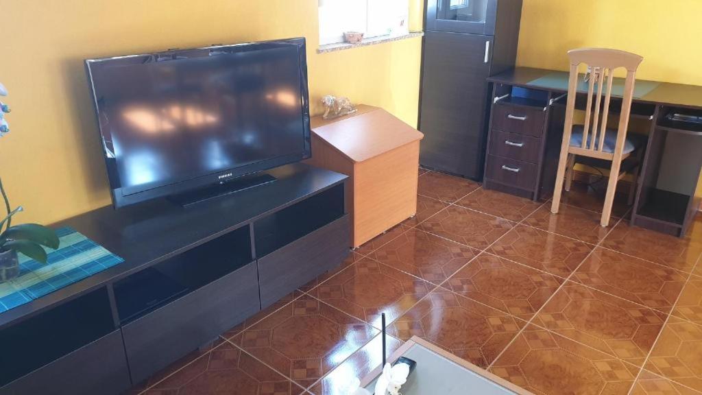 Apartments Roses Dobrinj المظهر الخارجي الصورة