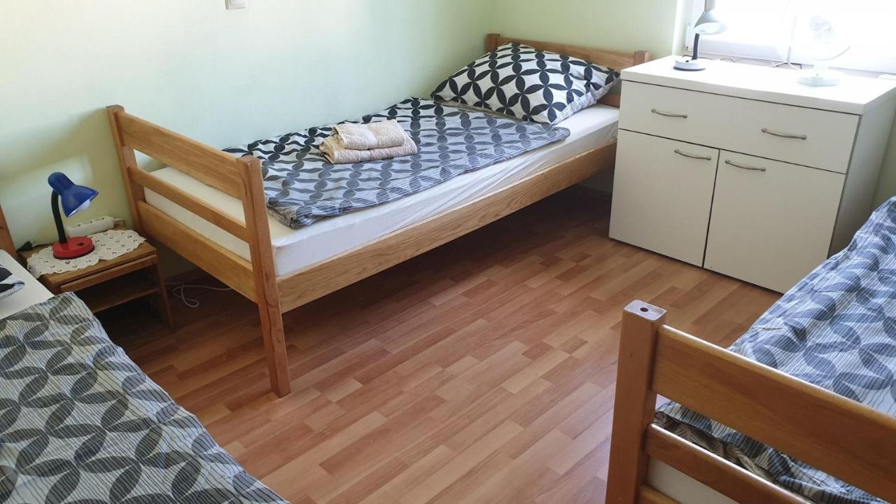 Apartments Roses Dobrinj المظهر الخارجي الصورة