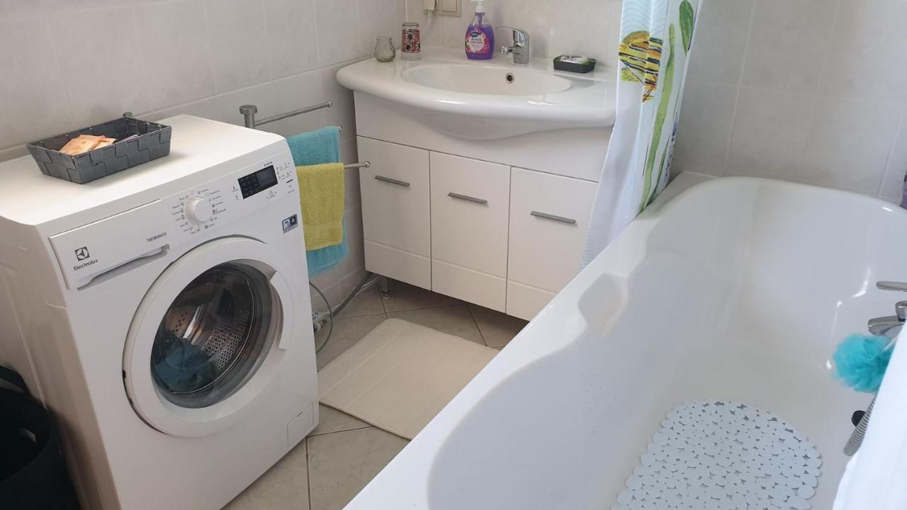 Apartments Roses Dobrinj المظهر الخارجي الصورة