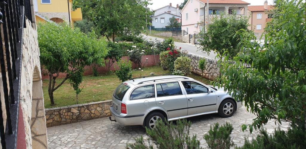 Apartments Roses Dobrinj المظهر الخارجي الصورة