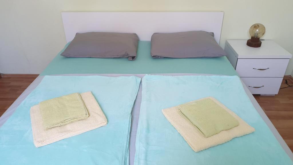 Apartments Roses Dobrinj المظهر الخارجي الصورة