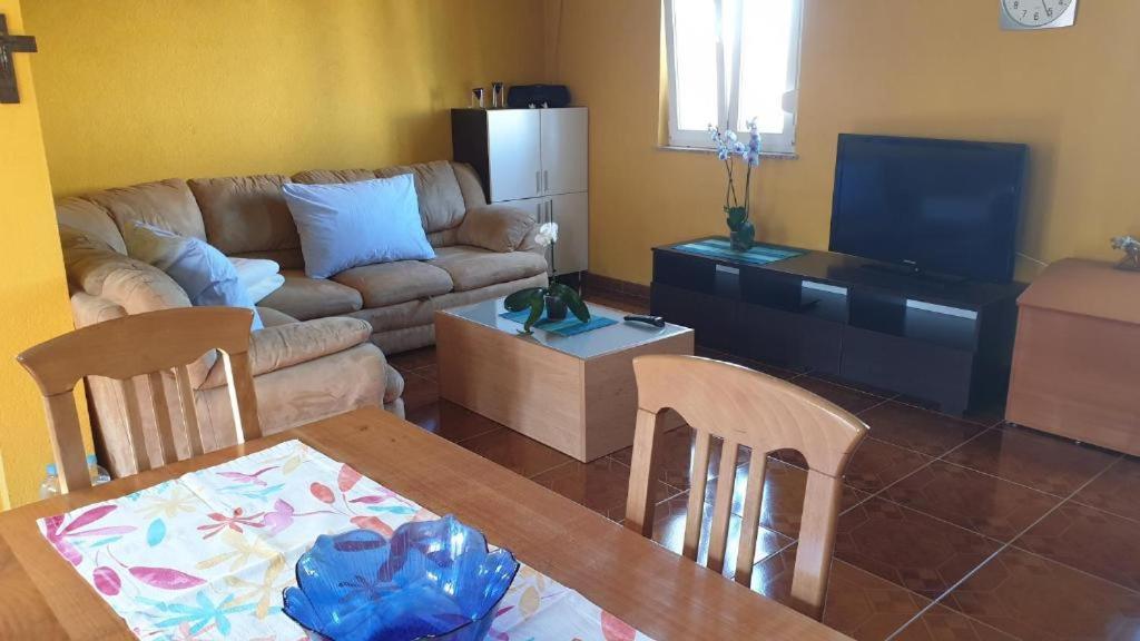Apartments Roses Dobrinj المظهر الخارجي الصورة