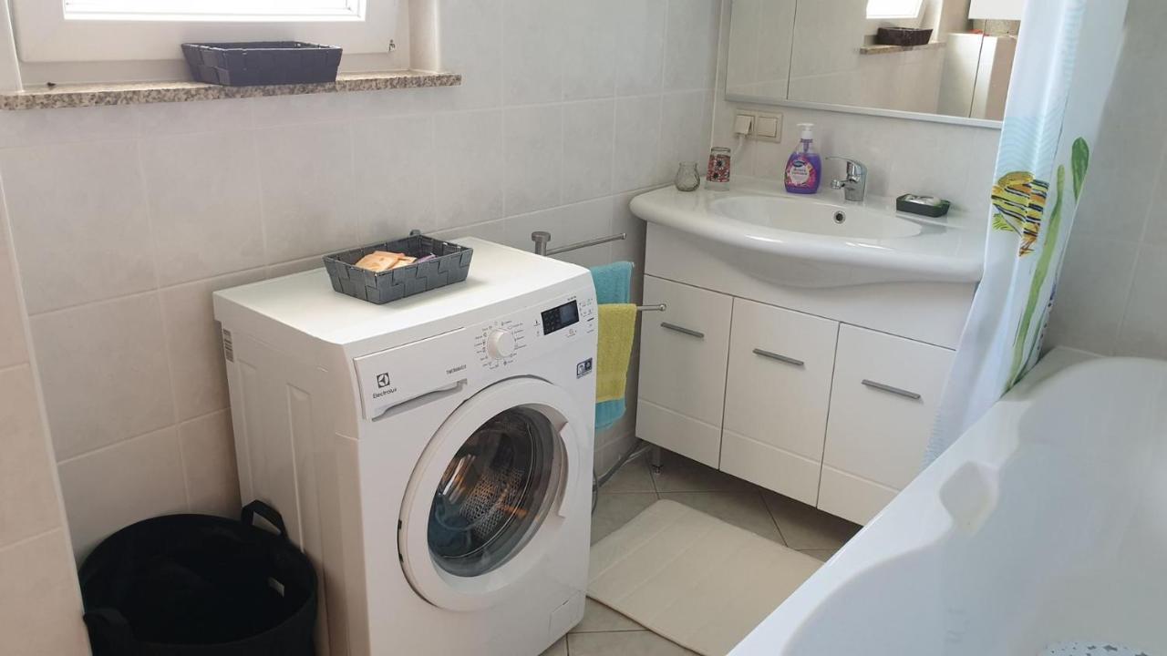 Apartments Roses Dobrinj المظهر الخارجي الصورة