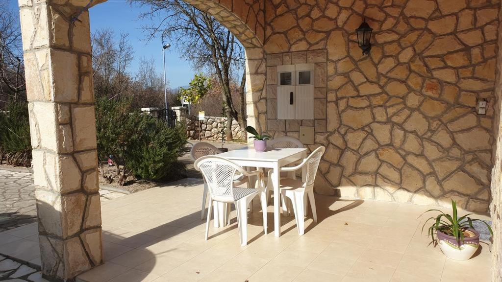 Apartments Roses Dobrinj المظهر الخارجي الصورة