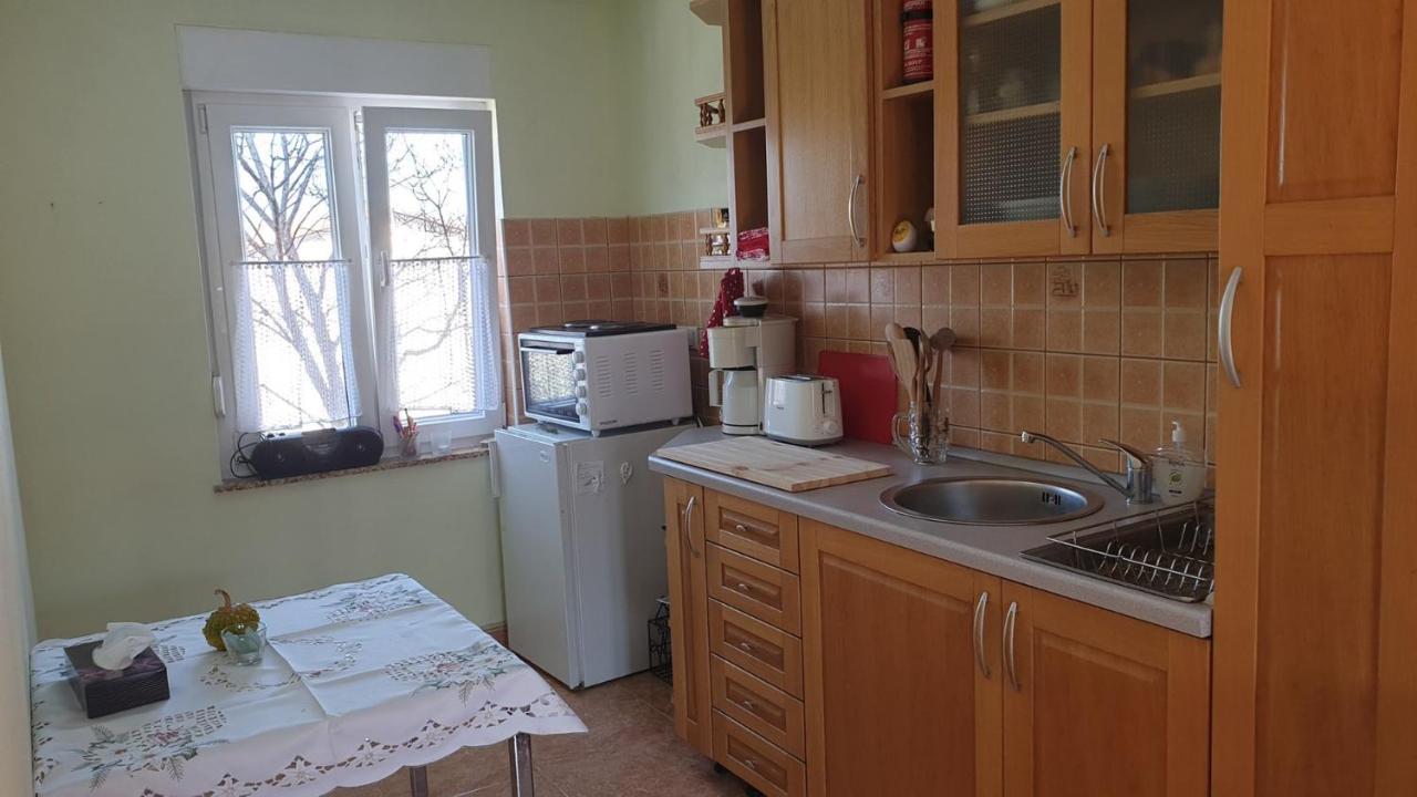 Apartments Roses Dobrinj المظهر الخارجي الصورة